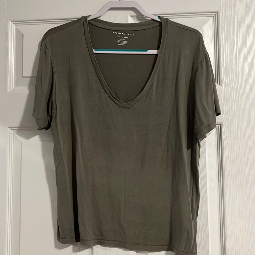 American Eagle V-Neck T-Shirt